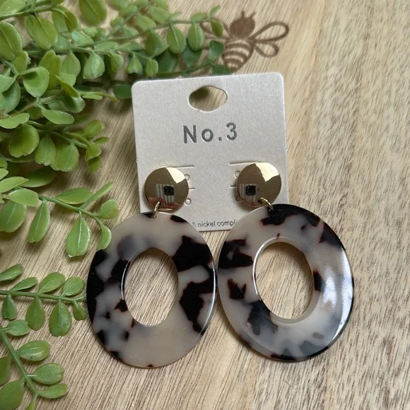 No 3 Tortoise Shell Oval Earrings 💗 Brown & Gold - Picture 3 of 10